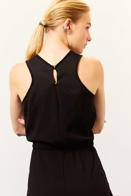 Macacão crepe regata preto