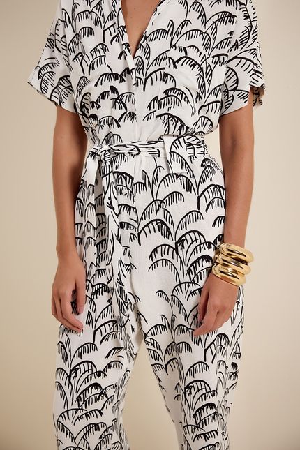 Macacão faixa palmeira flora off white com preto