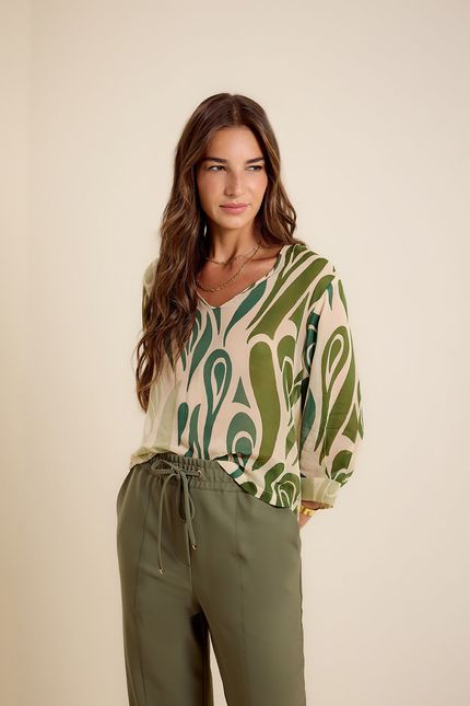Blusa ggt prega manga curvas  curvas verde eucalipto