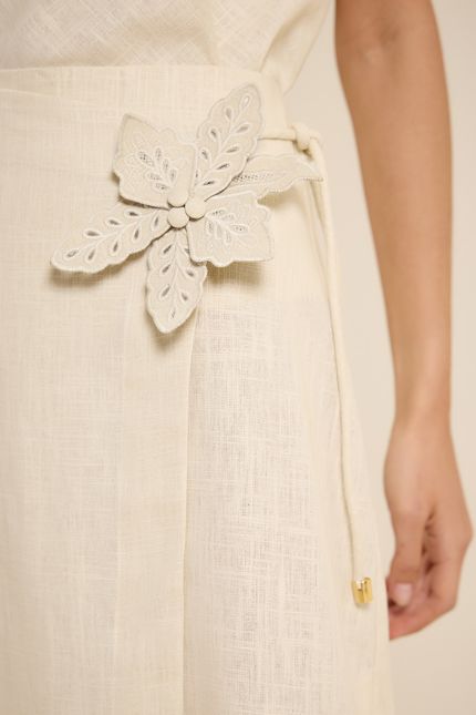 Saia rami transpasse flor bege concha