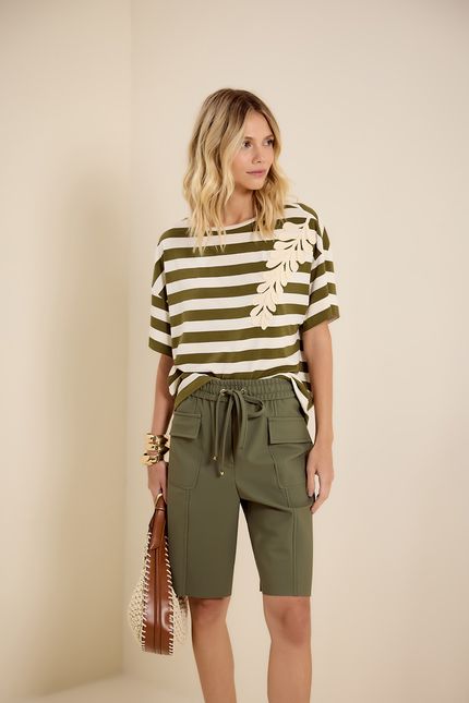 Blusa listrada bordado verde eucalipto com off