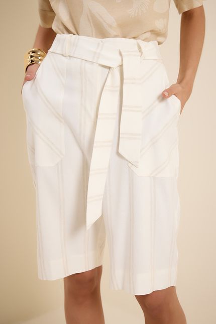 Bermuda listra bolso faixa off white com bege concha