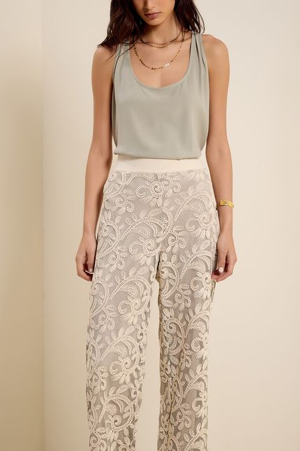 Calça tela bordada verde seiva